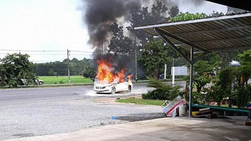 Photos of Honda Civic ablaze after ‘brake failure’ spark safety concern Photos of Honda Civic ablaze after ‘brake failure’ spark safety concern