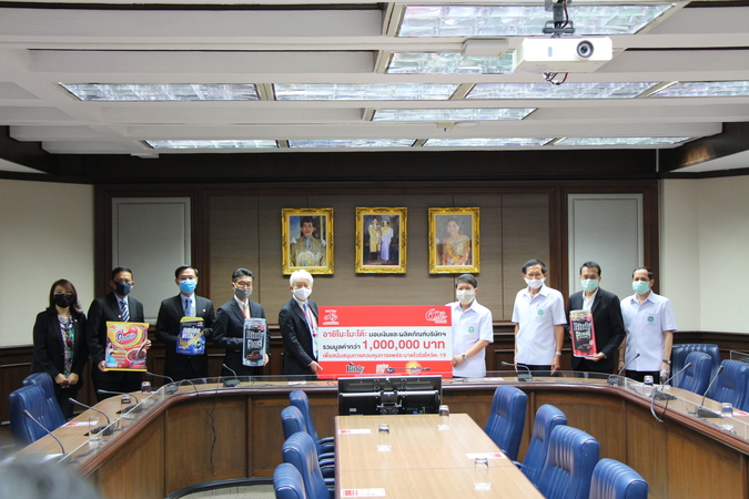 Ajinomoto supports money donation and company products to 5 Hospitals worth Bt5 million Ajinomoto supports money donation and company products to 5 Hospitals worth Bt5 million