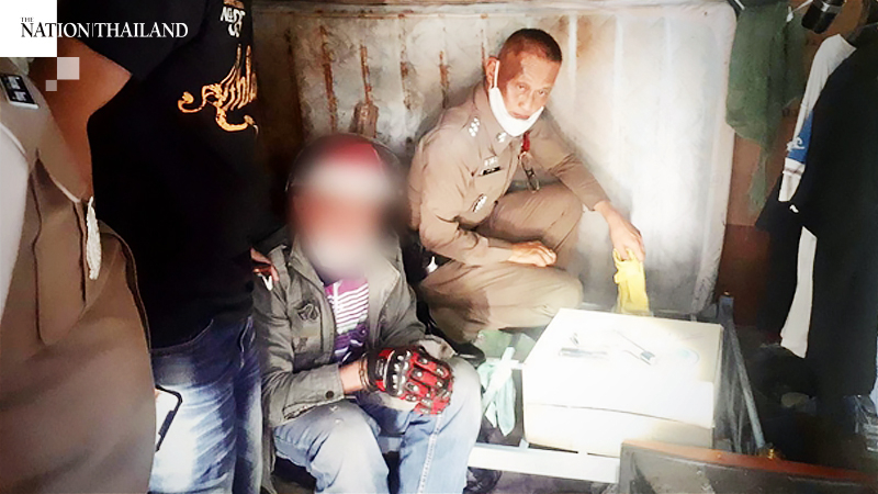 Convenience store 'thief' forgets to change clothes, nabbed after police recognise him Convenience store 'thief' forgets to change clothes, nabbed after police recognise him