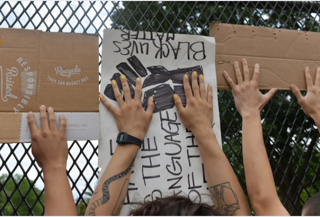 New fencing encircles White House; continued federal forces on Day 5 of D.C. protests New fencing encircles White House; continued federal forces on Day 5 of D.C. protests