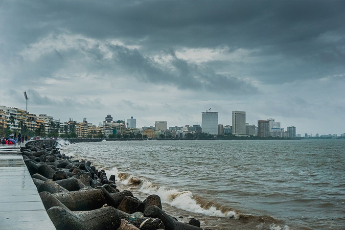 Maharashtra, Gujarat brace for cyclone Nisarga, Mumbai’s 1st in over 100 yrs; PM Modi reviews situation Maharashtra, Gujarat brace for cyclone Nisarga, Mumbai’s 1st in over 100 yrs; PM Modi reviews situation