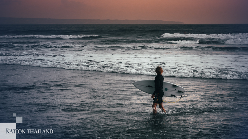 Bali governor closes beaches a day after reopening for foreign surfers Bali governor closes beaches a day after reopening for foreign surfers