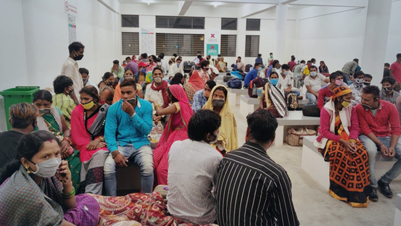 India's lockdown has led to great hardship - and generosity India's lockdown has led to great hardship - and generosity
