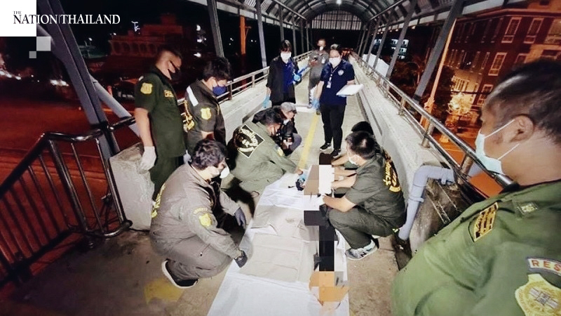 Man, 46, found hanging from flyover in Pathumthani Man, 46, found hanging from flyover in Pathumthani
