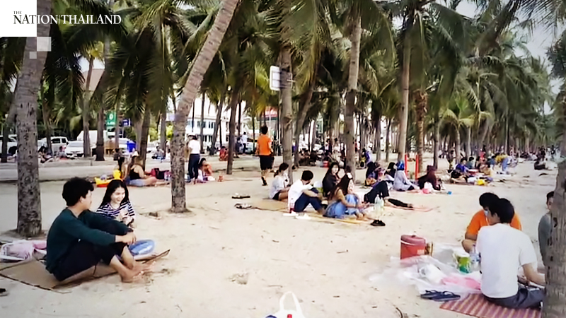 Chulalongkorn University prof warns of second virus wave, advises govt to crack down on unsafe gatherings Chulalongkorn University prof warns of second virus wave, advises govt to crack down on unsafe gatherings