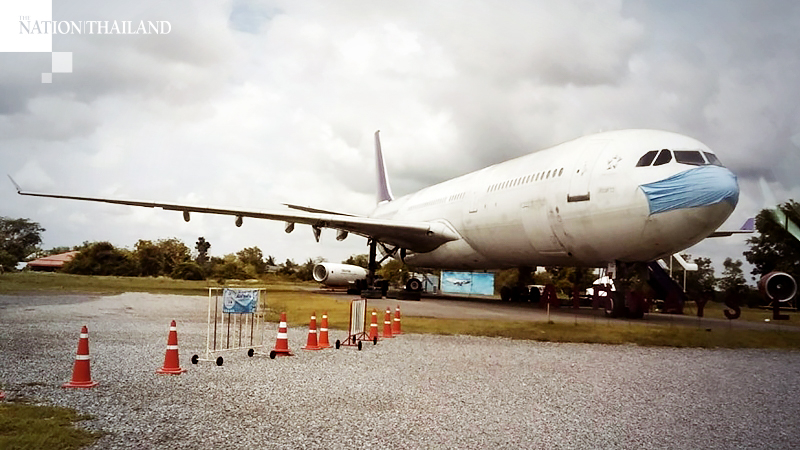 Jetliner restaurant taxis for take-off in Korat Jetliner restaurant taxis for take-off in Korat