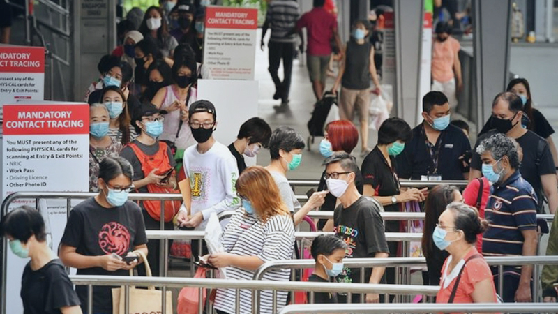 S'pore's phase 2 reopening: Malls, retailers heartened by return of shoppers, who also follow safety rules S'pore's phase 2 reopening: Malls, retailers heartened by return of shoppers, who also follow safety rules