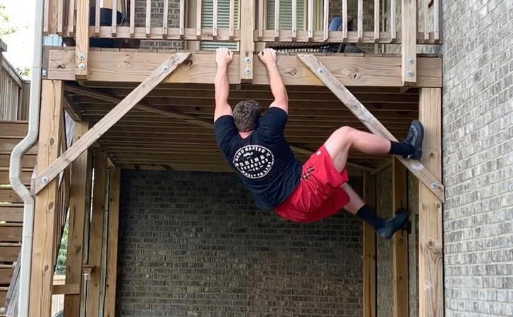 Deck-climbing, dog-racing, break dancing: One NFL player's quarantine workout stands out Deck-climbing, dog-racing, break dancing: One NFL player's quarantine workout stands out