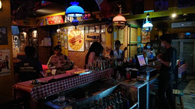 Phitsanulok checks bars, pubs as drinkers prepare for ‘new normal’ Phitsanulok checks bars, pubs as drinkers prepare for ‘new normal’
