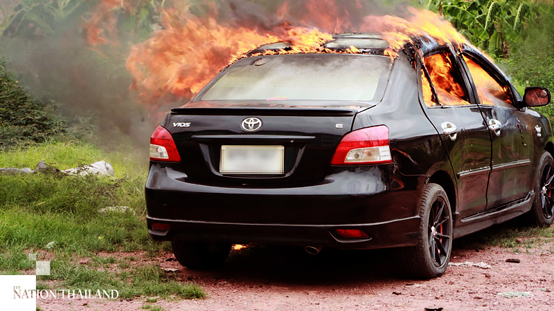 Driver suspected of self-immolation in car Driver suspected of self-immolation in car