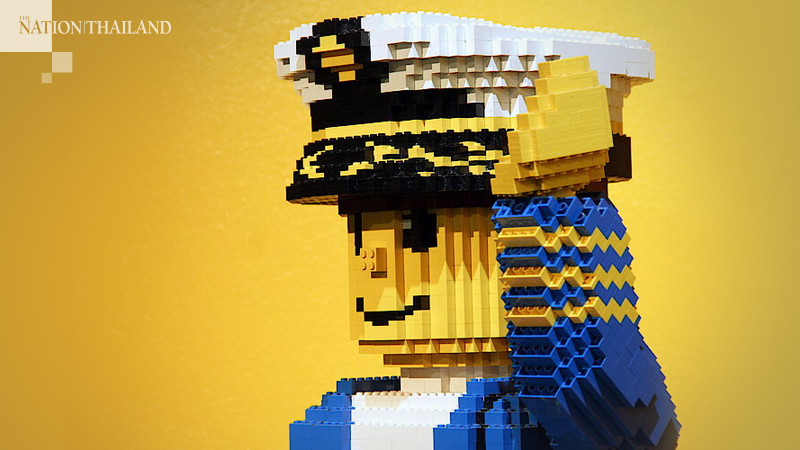 Lego stops all advertising on social media for at least 30 days Lego stops all advertising on social media for at least 30 days