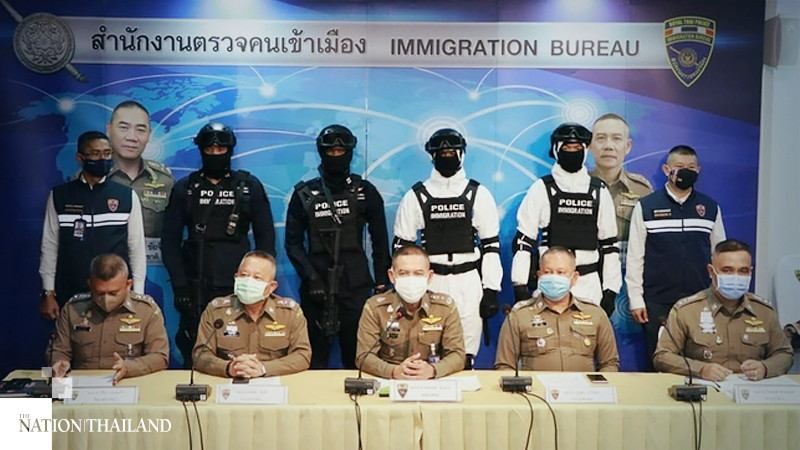 Two foreigners, a Thai woman arrested over alleged romance scam Two foreigners, a Thai woman arrested over alleged romance scam