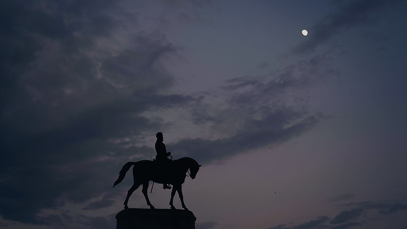 Black Lives Matter protesters gather around the Robert Lee statue in Richmond, July 1, 2020. Work crews removed the statue of confederate general Stonewall Jackson in Richmond just hours earlier. MUST CREDIT: Photo for The Washington Post by Astrid Riecken