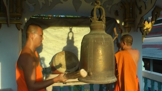 Phichit monks revive old tradition of beating drums at twilight Phichit monks revive old tradition of beating drums at twilight