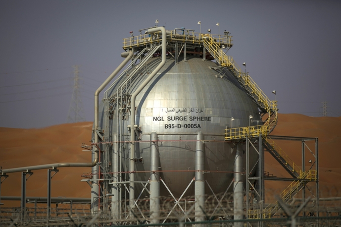 Wild oil market, Reliance's cash flood hold up Aramco deal Wild oil market, Reliance's cash flood hold up Aramco deal