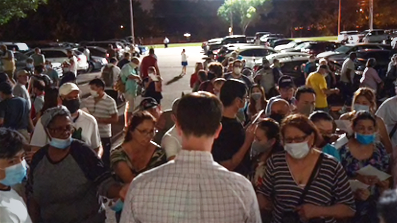 Hundreds camp out in Oklahoma unemployment lines Hundreds camp out in Oklahoma unemployment lines