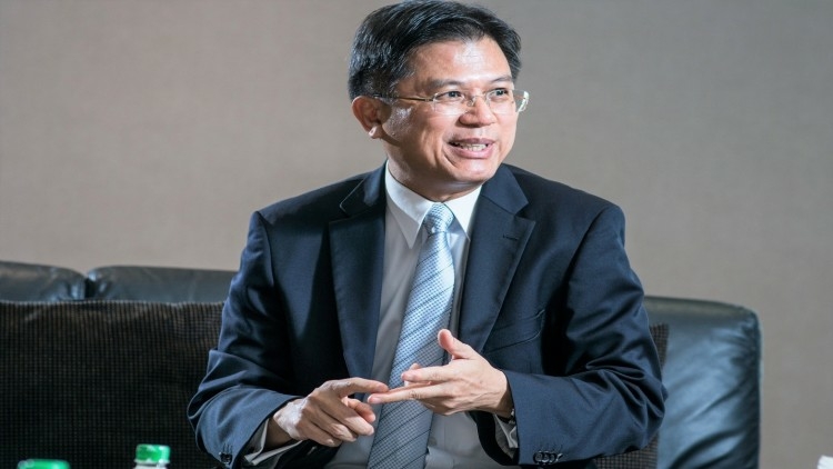 Kasikornbank chief quits, tipped for finance minister in Cabinet reshuffle Kasikornbank chief quits, tipped for finance minister in Cabinet reshuffle