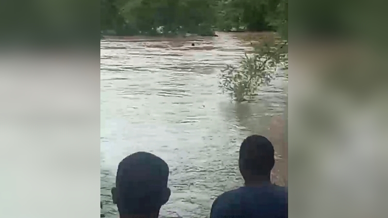 Timely rescue operation saves four from drowning in Uttaradit flash flood Timely rescue operation saves four from drowning in Uttaradit flash flood