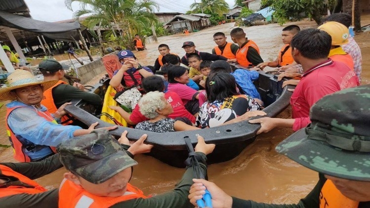 Lampang district swamped by worst floods in 185 years Lampang district swamped by worst floods in 185 years