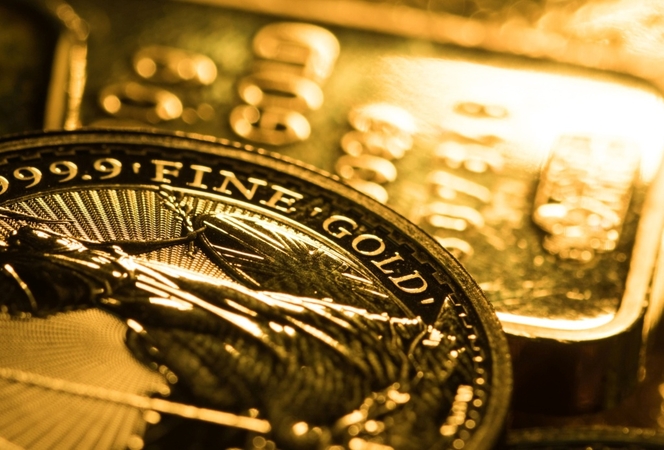 Gold barrels past $2,000 with stage set for further rally Gold barrels past $2,000 with stage set for further rally