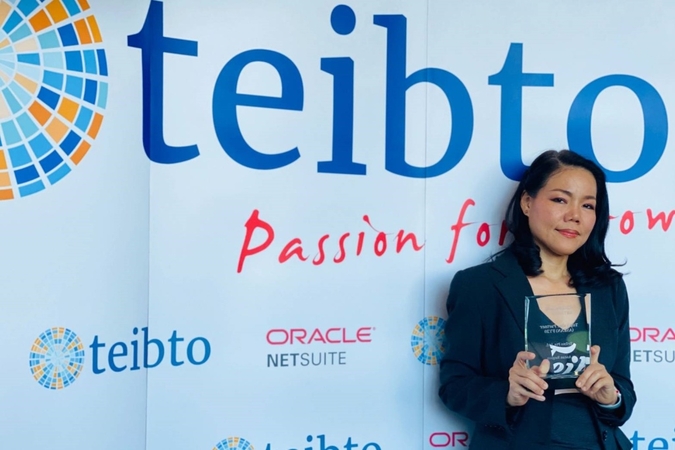 Teibto tiptoes to the top Teibto tiptoes to the top