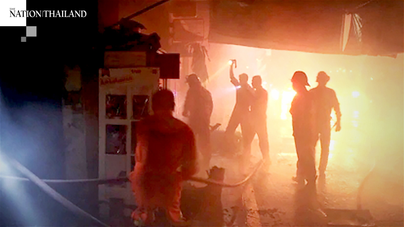 Mysterious fire destroys electrical appliances shop in Phitsanulok Mysterious fire destroys electrical appliances shop in Phitsanulok