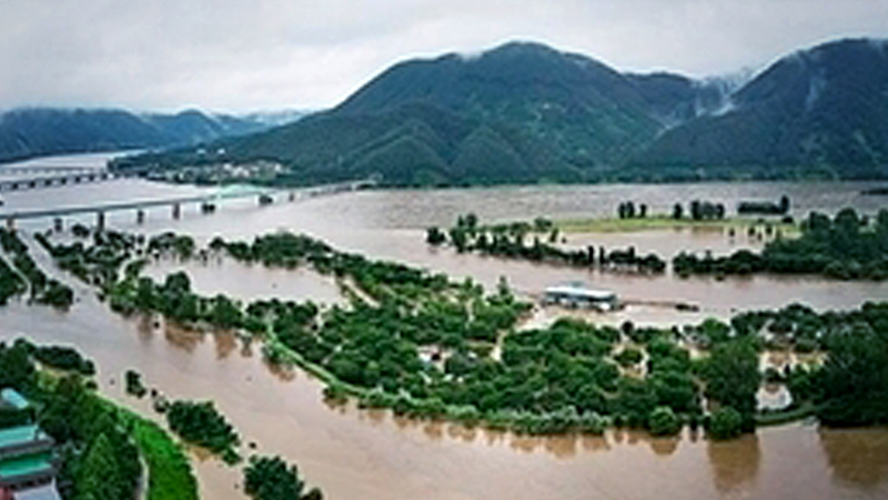 Downpour swamps popular tourist spots Jara, Nami islands Downpour swamps popular tourist spots Jara, Nami islands