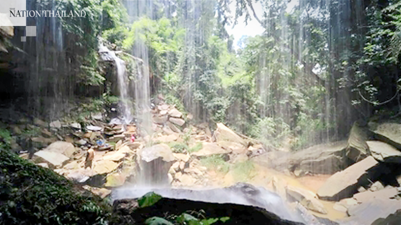 Phitsanulok’s Thum Mee waterfall at its most glorious now Phitsanulok’s Thum Mee waterfall at its most glorious now