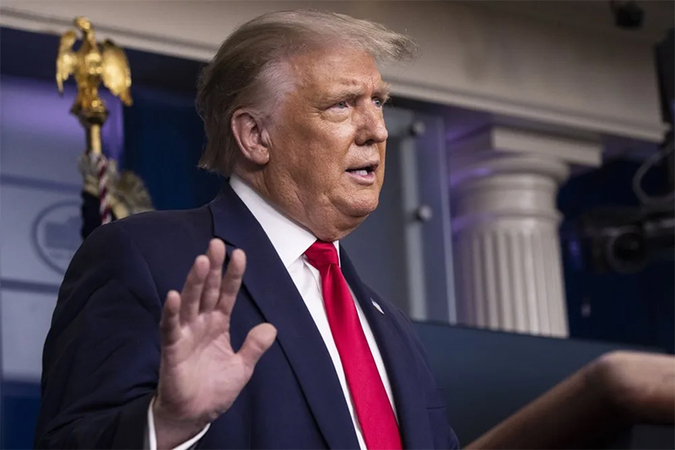 Jobless claims dip below 1 million for first time in more than four months Jobless claims dip below 1 million for first time in more than four months