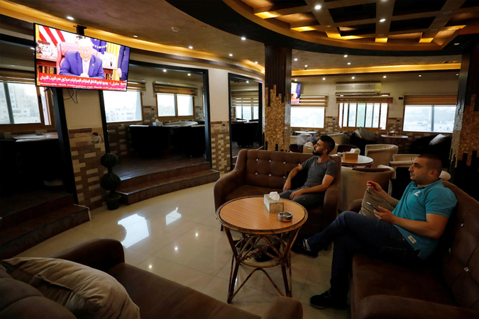 Palestinians condemn arrangement, while Egypt and Bahrain praise it Palestinians condemn arrangement, while Egypt and Bahrain praise it