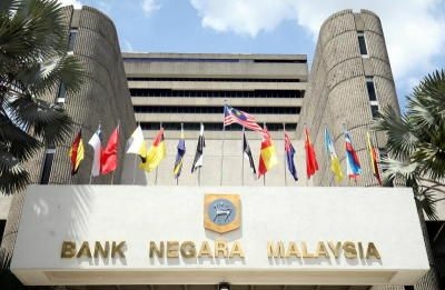 Malaysian economy to contract 3.5% to 5.5% this year, rebound in 2021 Malaysian economy to contract 3.5% to 5.5% this year, rebound in 2021