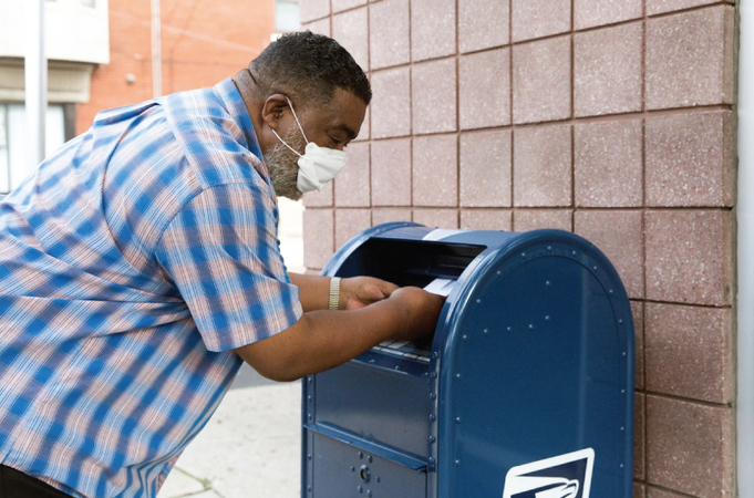 People are freaking out about mailbox removals. The Postal Service says it's routine. People are freaking out about mailbox removals. The Postal Service says it's routine.