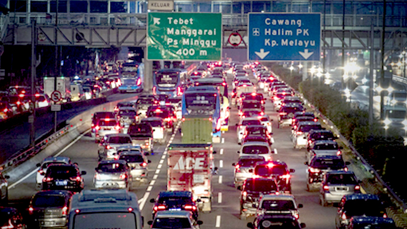 Governor Anies mulls pulling emergency brake as COVID-19 cases surge in Jakarta Governor Anies mulls pulling emergency brake as COVID-19 cases surge in Jakarta