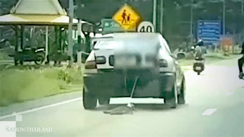 Horrifying scene as owner ‘forgets’ dog is tied to car Horrifying scene as owner ‘forgets’ dog is tied to car