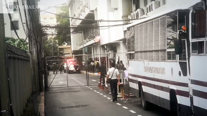 Human-rights lawyer Arnon, three prominent activists, ‘Prathet Ku Mee’ rapper thrown behind bars Human-rights lawyer Arnon, three prominent activists, ‘Prathet Ku Mee’ rapper thrown behind bars