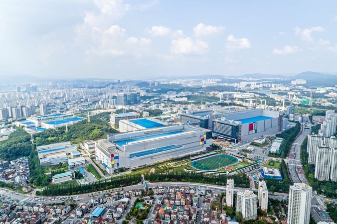 S. Korea Tech industry on high alert as COVID-19 hits R&D, manufacturing facilities S. Korea Tech industry on high alert as COVID-19 hits R&D, manufacturing facilities