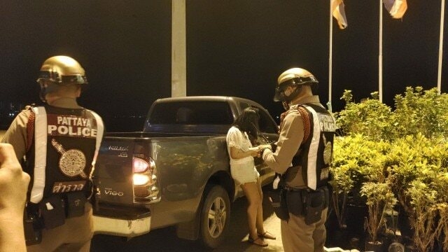 Drunk driver hits 3 cars in Pattaya, fails bid to drive into the sea Drunk driver hits 3 cars in Pattaya, fails bid to drive into the sea