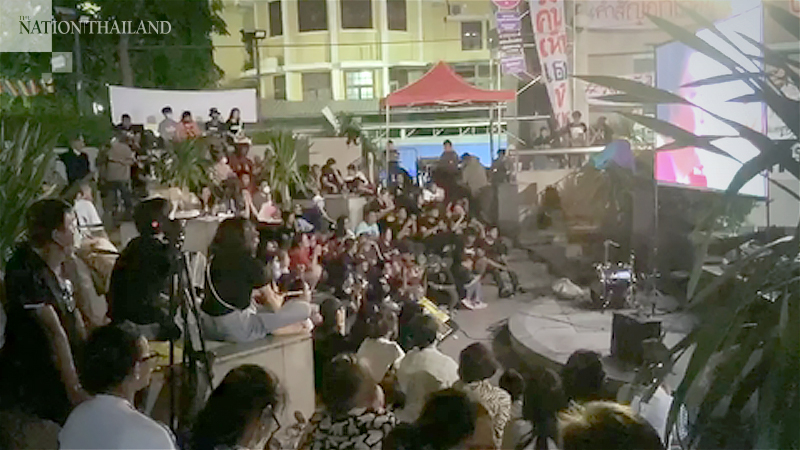 Supporters in large numbers visit pro-democracy activist's 'tent' campaign Supporters in large numbers visit pro-democracy activist's 'tent' campaign