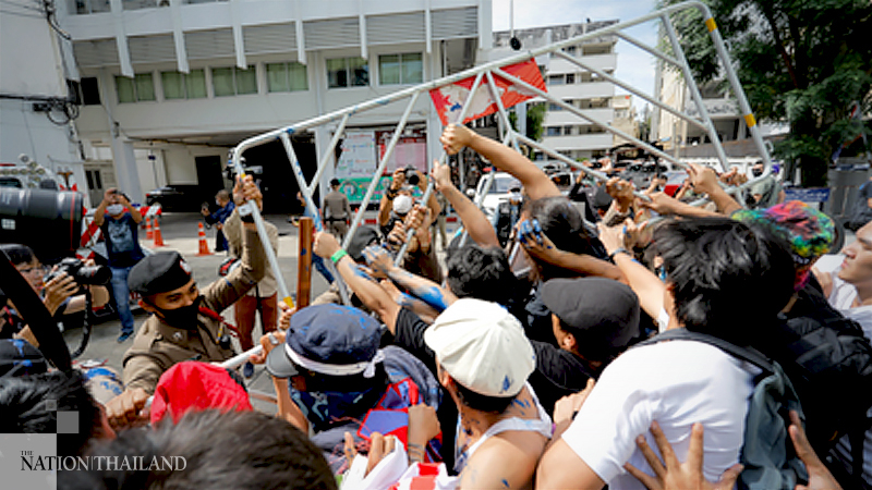 Tension boils over as protest leaders report to police Tension boils over as protest leaders report to police