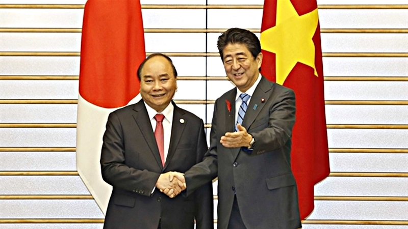 Vietnamese Prime Minister Nguyễn Xuân Phúc and his Japanese counterpart Abe Shinzo during the former's official trip to Japan in October 2018. — VNA/VNS Photo Thống Nhất
HÀ NỘI 