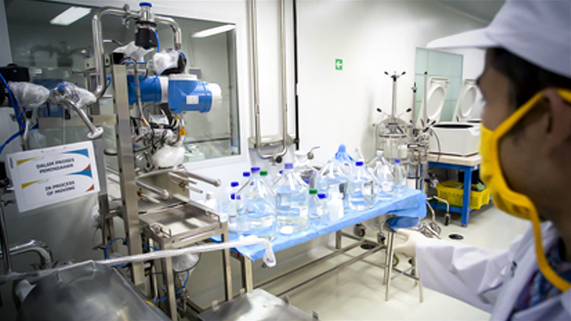 Indonesia's 'Merah Putih' vaccine candidate to be ready for production mid 2021: Jokowi Indonesia's 'Merah Putih' vaccine candidate to be ready for production mid 2021: Jokowi