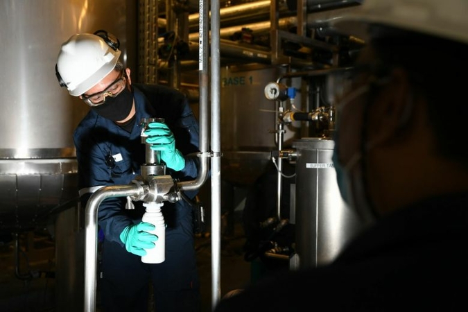 Manufacturing PMI in Singapore, which is in the midst of its worst recession since independence, has been on the mend since April. ST PHOTO: SHINTARO TAY