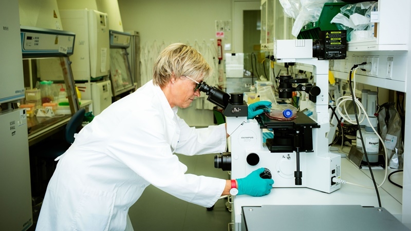 An employee works in the Global Obesity Research department at the Novo Nordisk research and development campus in Malov, Denmark, on Aug. 31, 2018. MUST CREDIT: Bloomberg photo by Carsten Snejbjerg.