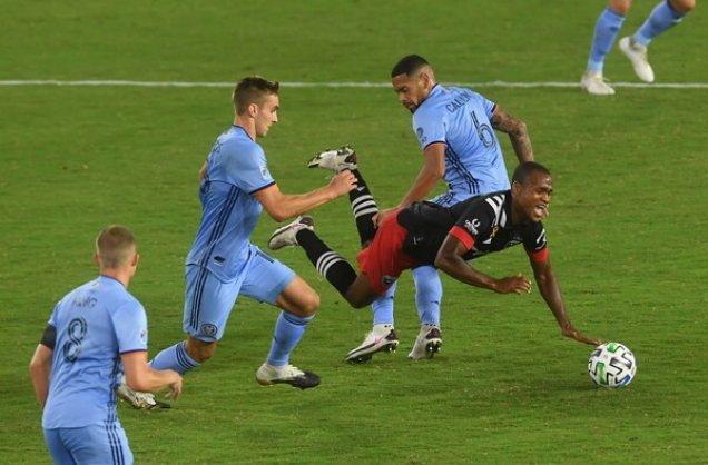 D.C. United gets defensive, hangs on for 0-0 draw against NYCFC D.C. United gets defensive, hangs on for 0-0 draw against NYCFC