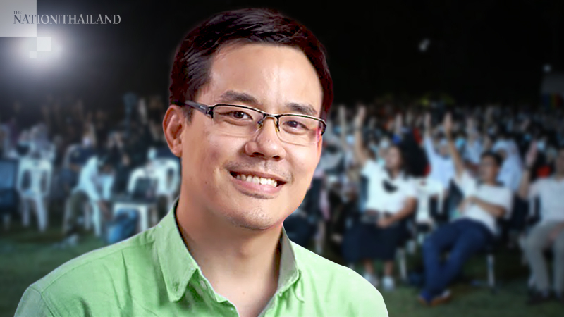 iLaw manager Yingcheep: Police an obstacle to collecting signatures for Constitution amendment iLaw manager Yingcheep: Police an obstacle to collecting signatures for Constitution amendment