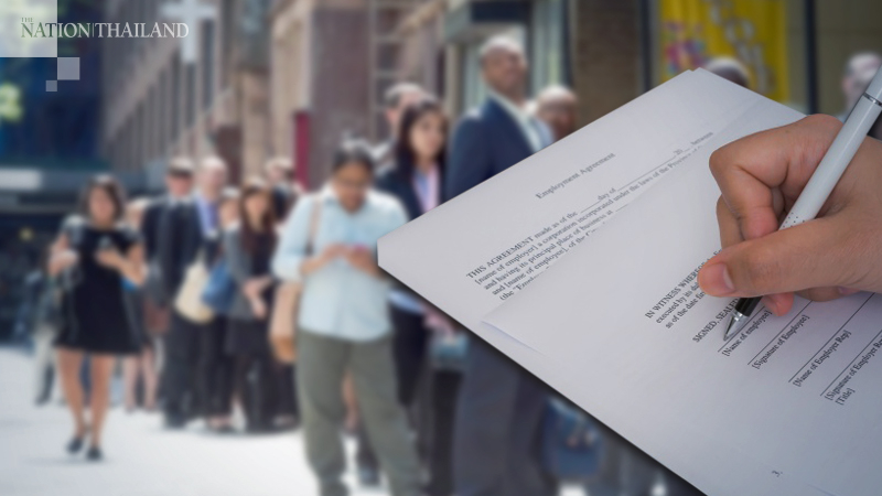 884,000 people filed for jobless benefits last week, the second week in a row of fewer than a million claims 884,000 people filed for jobless benefits last week, the second week in a row of fewer than a million claims
