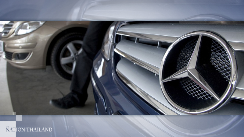 A customer shops for Mercedes-Benz automobiles at a car dealership. Photographer: Hannelore Foerster/Bloomberg via Getty Images
