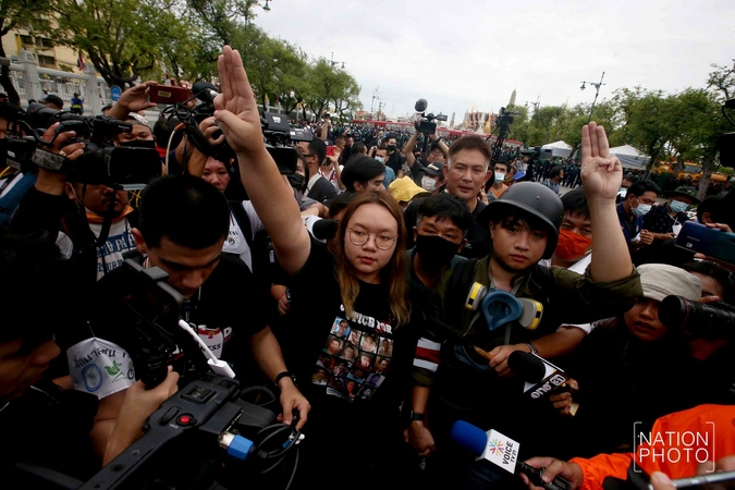 Protesters spring a surprise by handing over letter to Privy Council for reform of monarchy Protesters spring a surprise by handing over letter to Privy Council for reform of monarchy