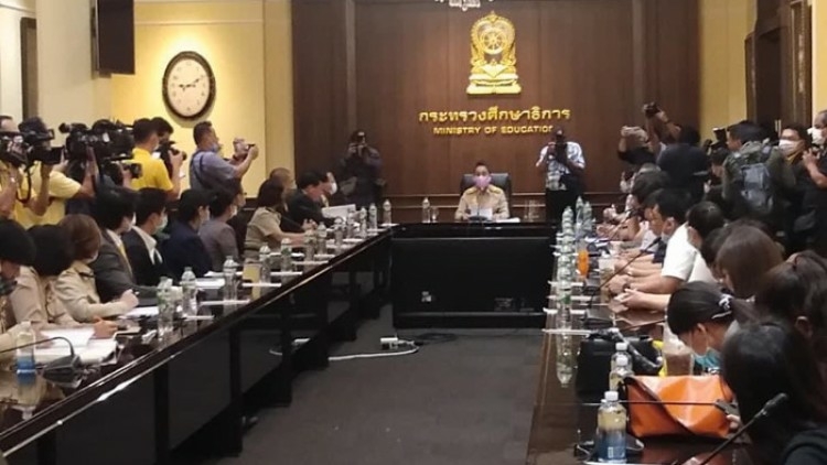 Education Ministry promises to resolve case of abusive kindergarten teacher Education Ministry promises to resolve case of abusive kindergarten teacher
