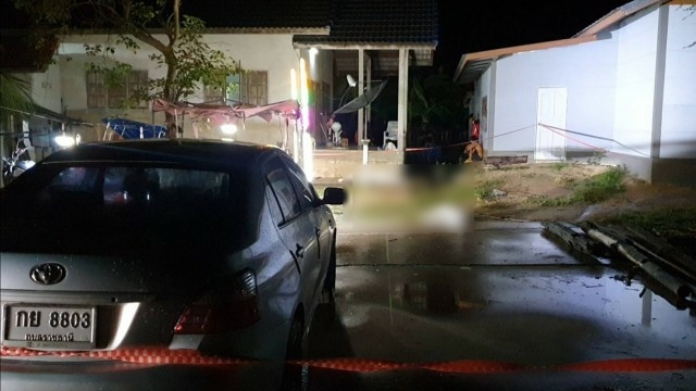 Korat man allegedly kills wife, then himself after she 'wants a divorce’ Korat man allegedly kills wife, then himself after she 'wants a divorce’